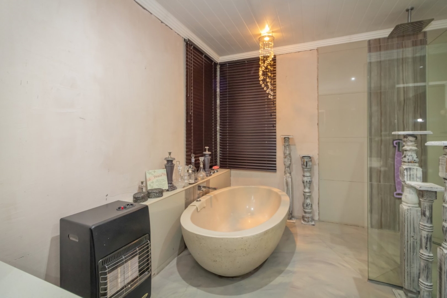 6 Bedroom Property for Sale in Elandia Free State